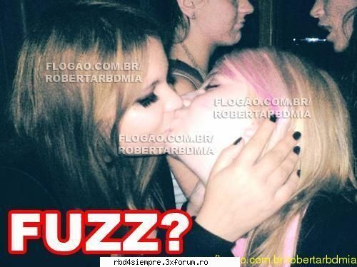 blonda aia nu e alte personaje rebele